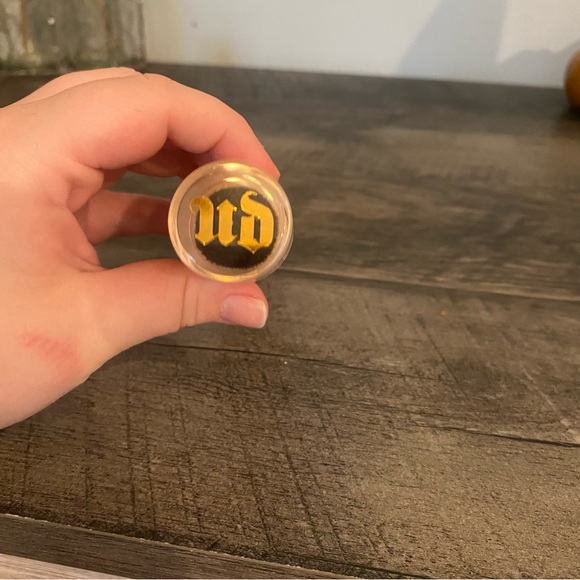 Urban Decay Stay Naked Quickie Multi-Use Concealer, 70NN - Picture 4 of 5